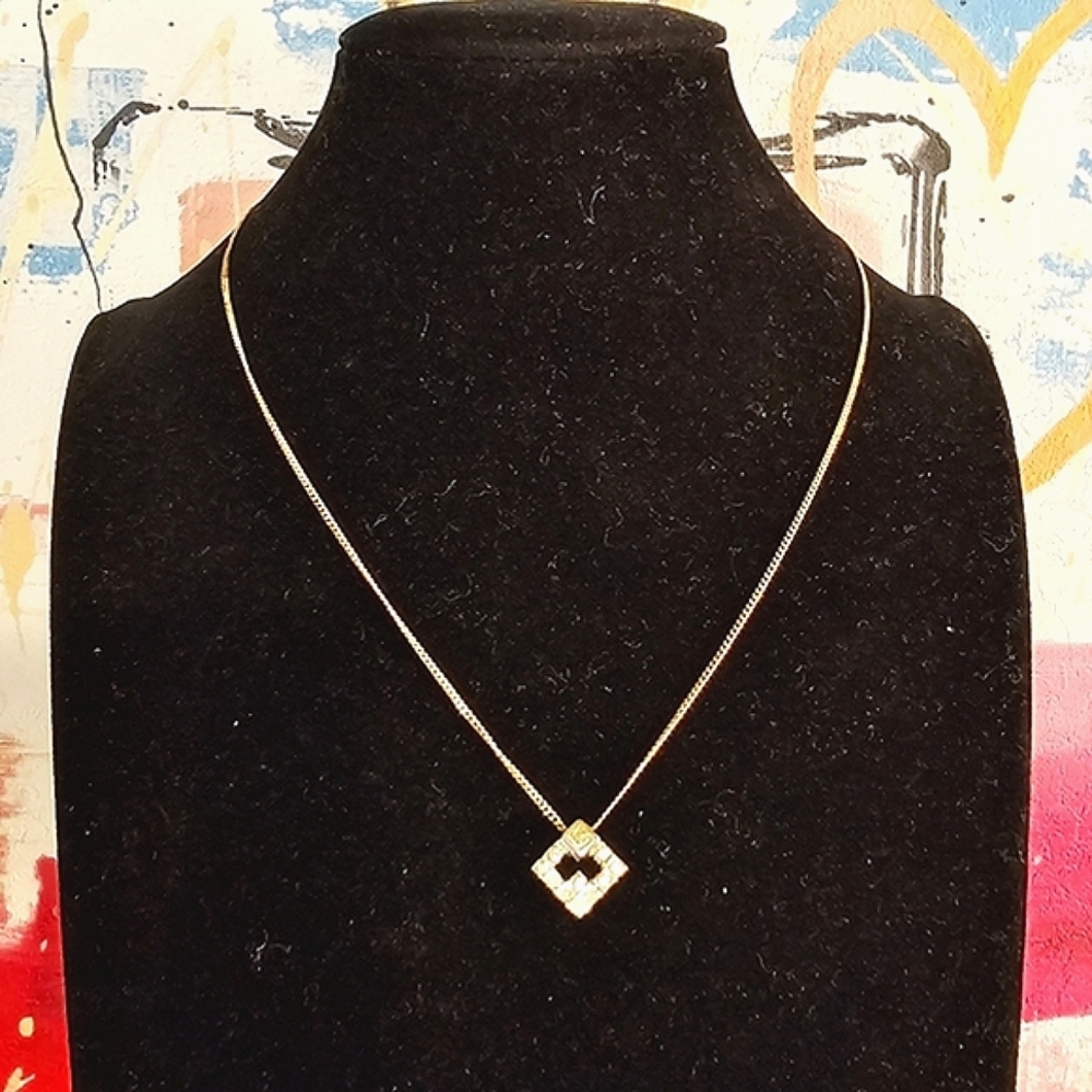 โจ๏ธGivenchy G Logo Vintage Gold Tone & Crystal Pendant Necklaceโจ๏ธ - Picture 5 of 11